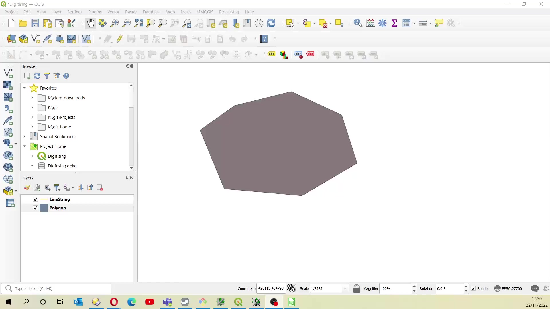 Using snapping and topological editing in QGIS